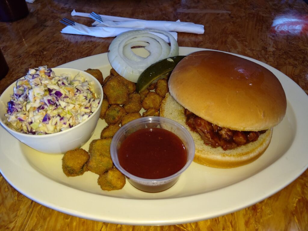Chuckwagon Bar-B-Que & Grill 3